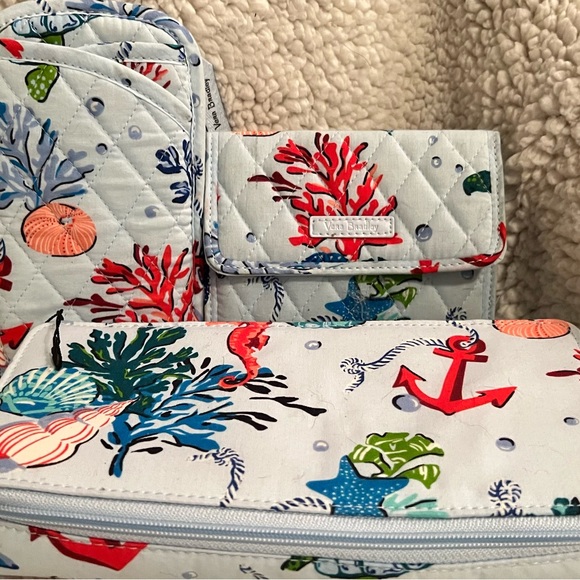 Vera Bradley Accessories - Picture 5 of 16